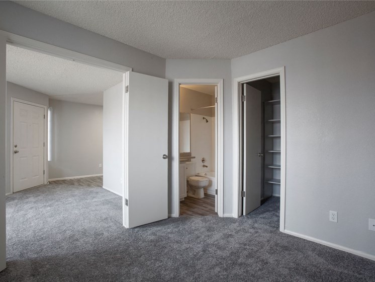 Bedroom at Cinnamon Tree Apartments in Albuquerque, MN